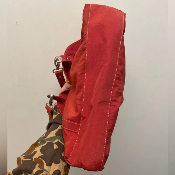 Baggalini Hampton Shoulder Bag - Picture 6 of 6